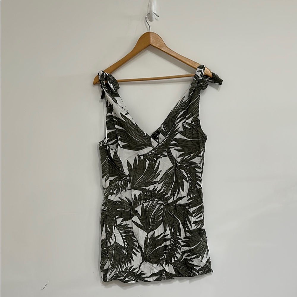 Leaf Print V-Neck Mini Dress - Green and White